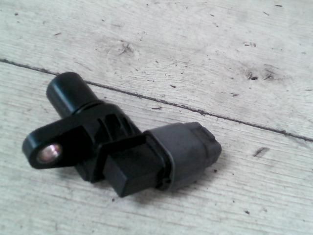 bontott MAZDA 323 Vezérműtengely Fordulatszám Jeladó