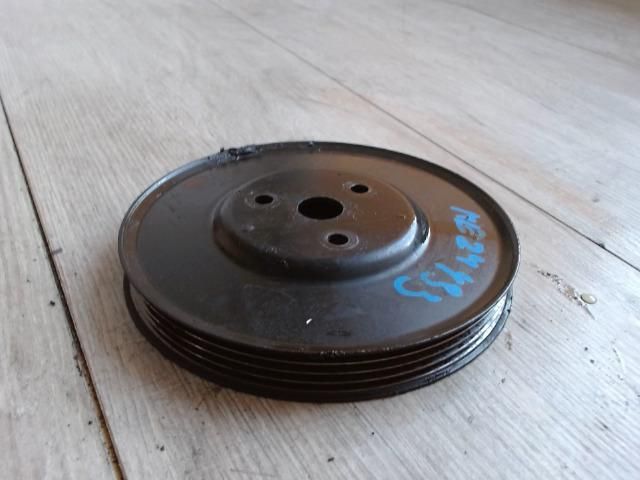 bontott MAZDA 323 Vízpumpa Szíjtárcsa