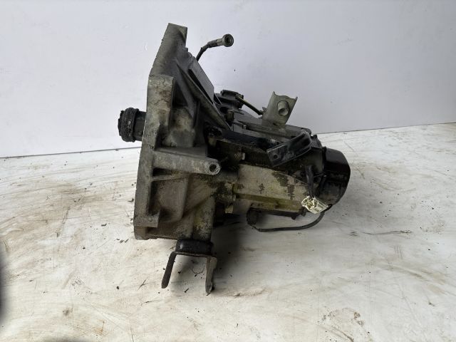 bontott MAZDA 323 Váltó (Mechanikus)