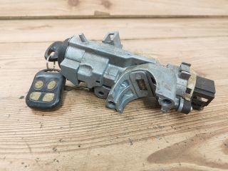 bontott MAZDA 323 Gyújtáskapcsoló Házzal