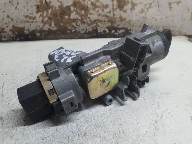bontott MAZDA 323 Gyújtáskapcsoló Házzal