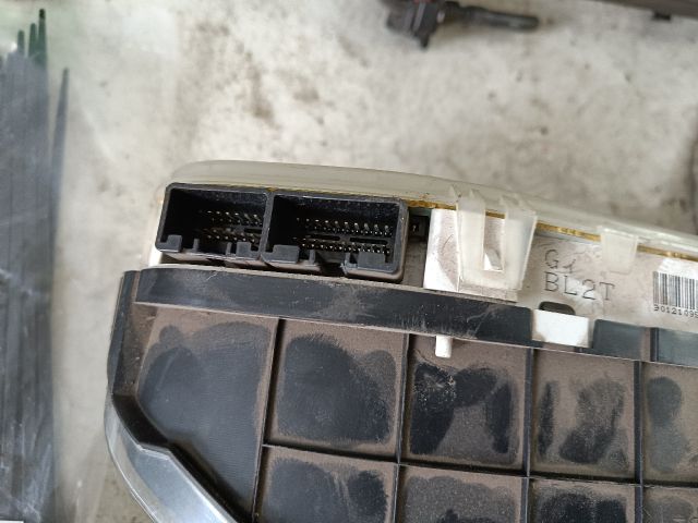 bontott MAZDA 323 Kilométeróra