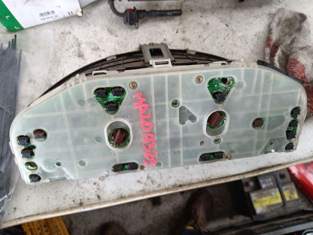 bontott MAZDA 323 Kilométeróra