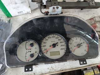 bontott MAZDA 323 Kilométeróra