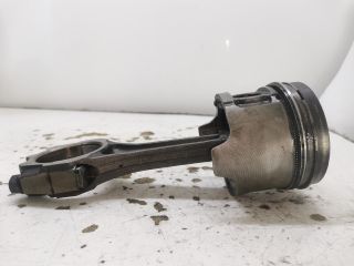 bontott MAZDA 323 Dugattyú és Hajtókar