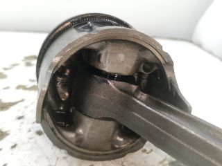 bontott MAZDA 323 Dugattyú és Hajtókar