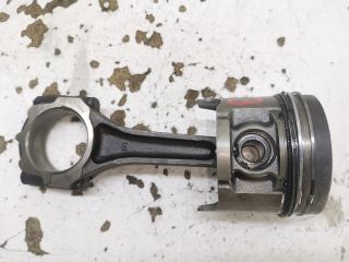 bontott MAZDA 323 Dugattyú és Hajtókar