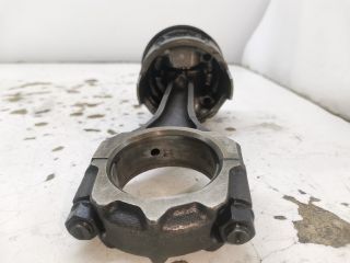 bontott MAZDA 323 Dugattyú és Hajtókar