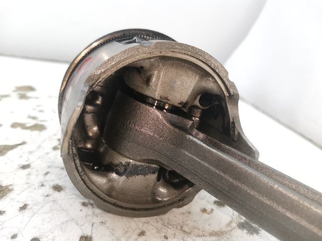 bontott MAZDA 323 Dugattyú és Hajtókar