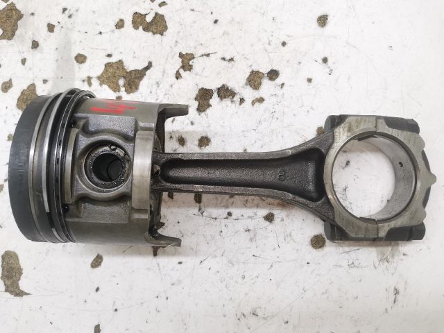 bontott MAZDA 323 Dugattyú és Hajtókar