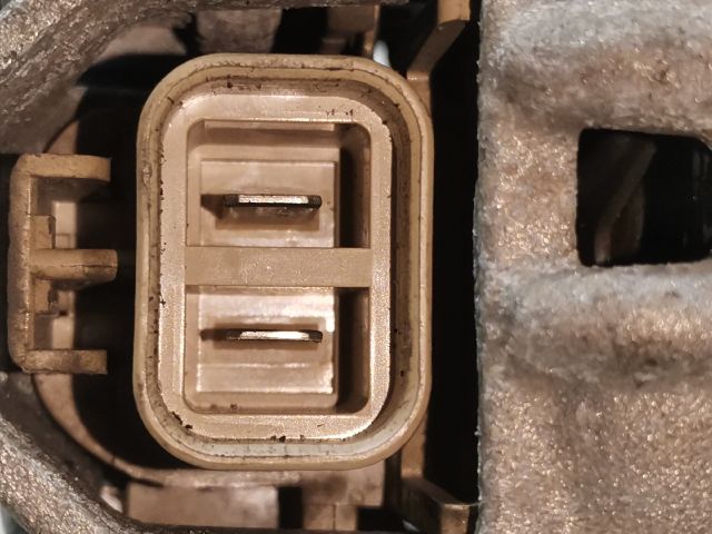 bontott MAZDA 323 Generátor