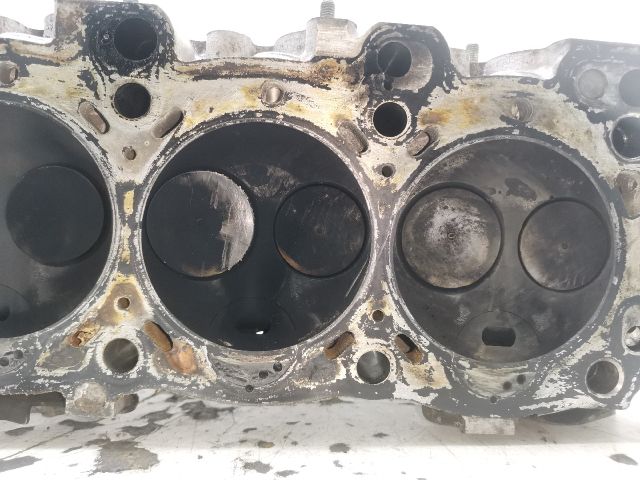 bontott MAZDA 323 Hengerfej