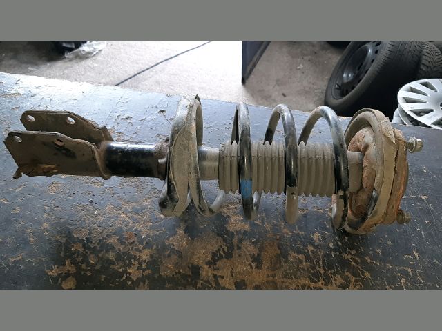 bontott MAZDA 323 Jobb első Gólyaláb (Lengécsillapító, Rugó)