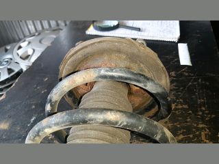 bontott MAZDA 323 Jobb első Gólyaláb (Lengécsillapító, Rugó)