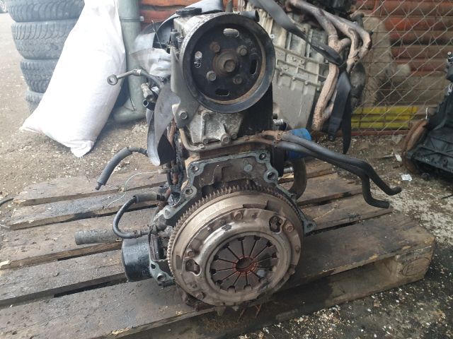 bontott MAZDA 323 Motor (Fűzött blokk hengerfejjel)