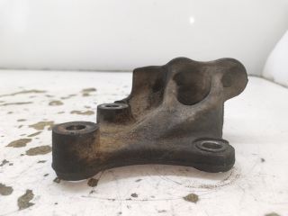 bontott MAZDA 323 Motor Tartó Bak (Fém)