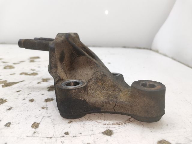 bontott MAZDA 323 Motor Tartó Bak (Fém)