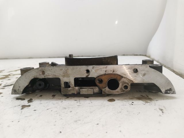 bontott MAZDA 323 Olajszivattyú