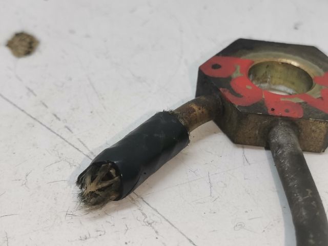 bontott MAZDA 323 Résolajcső