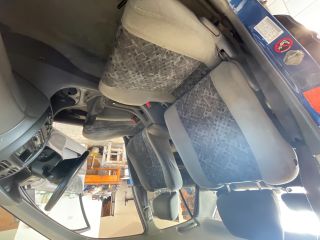 bontott MAZDA 323 Jobb első Csonkállvány Kerékaggyal