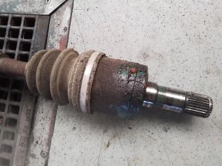 bontott MAZDA 323 Bal Féltengely