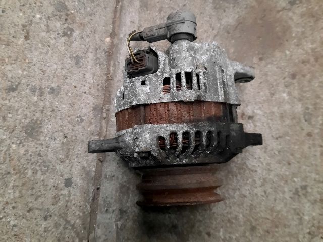 bontott MAZDA 323 Generátor