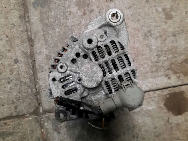 bontott MAZDA 323 Generátor