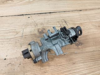 bontott MAZDA 323 Gyújtáskapcsoló Házzal