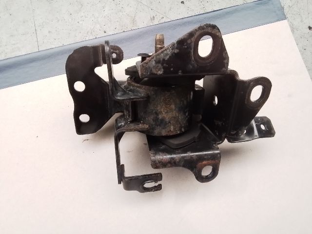 bontott MAZDA 323 Motor Tartó Bak (Fém)