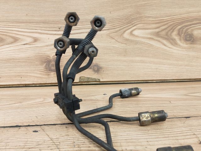 bontott MAZDA 323 Nyomócső