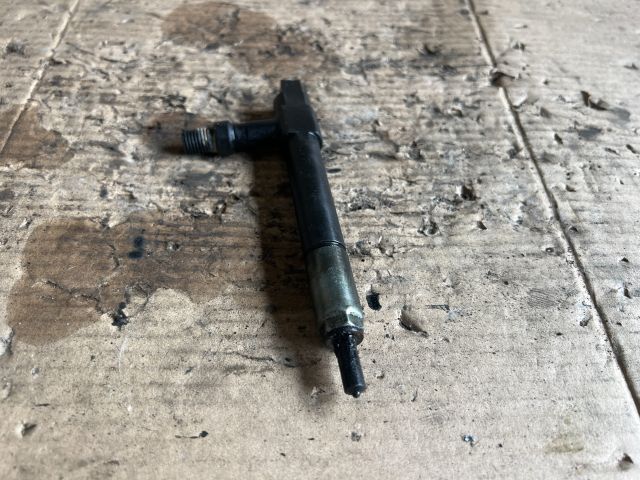 bontott MAZDA 323 Porlasztó (1 db)