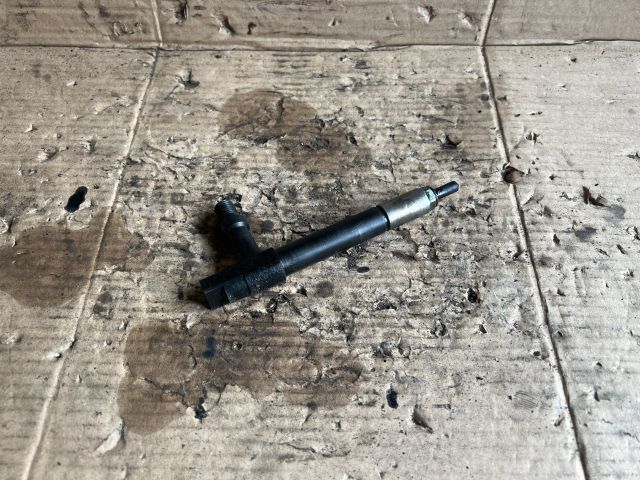 bontott MAZDA 323 Porlasztó (1 db)