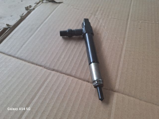 bontott MAZDA 323 Porlasztó (1 db)