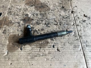 bontott MAZDA 323 Porlasztó (1 db)