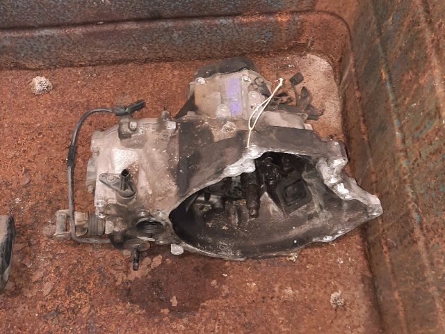 bontott MAZDA 323 Váltó (Mechanikus)