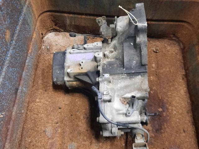 bontott MAZDA 323 Váltó (Mechanikus)