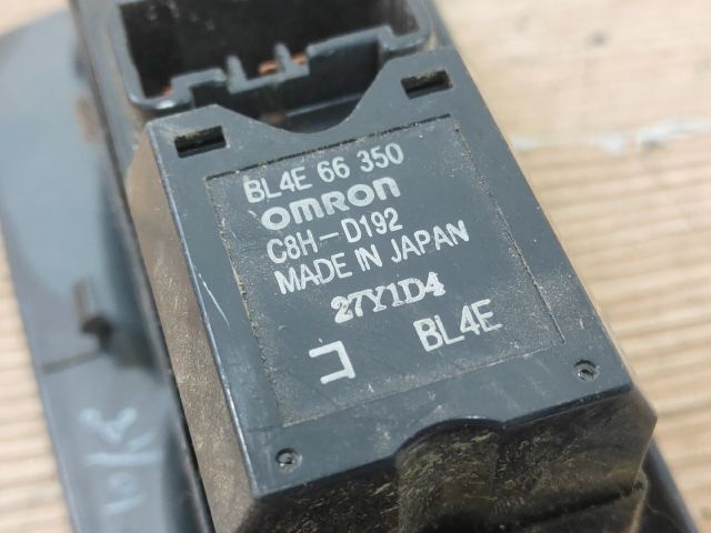 bontott MAZDA 323 Ablakemelő és Tükör Kapcsoló