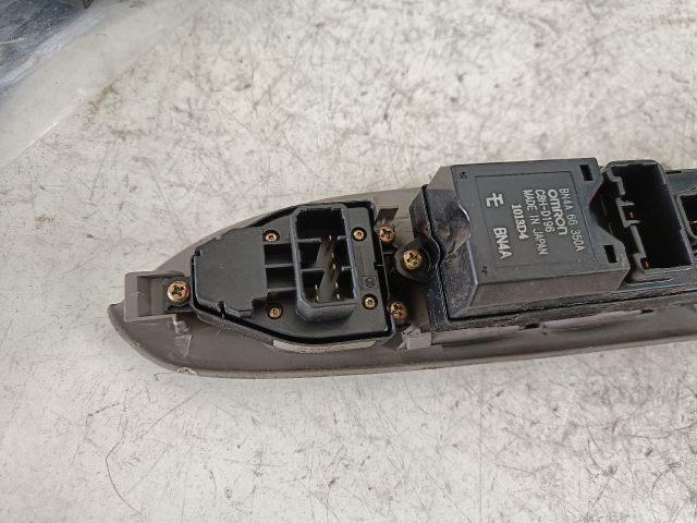 bontott MAZDA 323 Ablakemelő Kapcsoló Négyes / Kettes