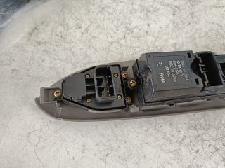 bontott MAZDA 323 Ablakemelő Kapcsoló Négyes / Kettes