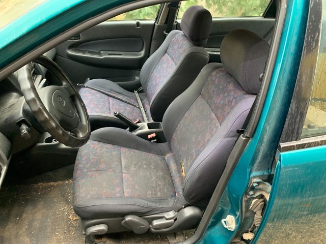 bontott MAZDA 323 Ablakemelő Kapcsoló Négyes / Kettes