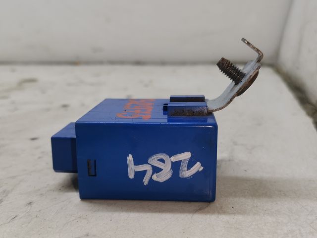 bontott MAZDA 323 Ablaktörlő Relé