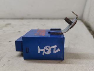 bontott MAZDA 323 Ablaktörlő Relé