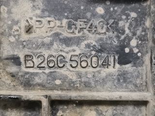 bontott MAZDA 323 Akkumulátor Tartó