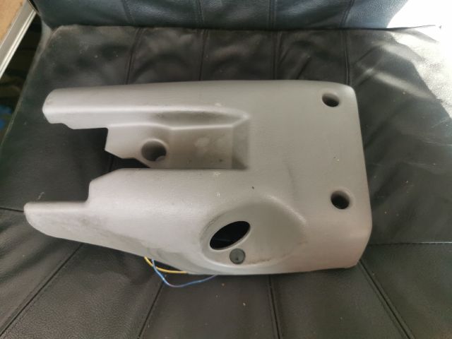 bontott MAZDA 323 Alsó Kormányoszlop Burkolat