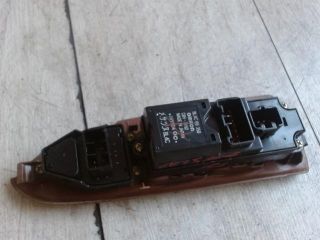 bontott MAZDA 323 Bal első Ablakemelő Kapcsoló