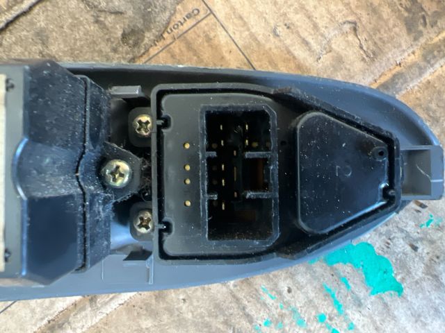 bontott MAZDA 323 Bal első Ablakemelő Kapcsoló