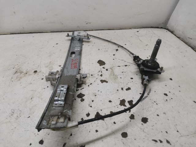 bontott MAZDA 323 Bal első Ablakemelő Szerkezet (Mechanikus)