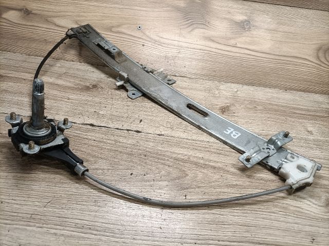 bontott MAZDA 323 Bal első Ablakemelő Szerkezet (Mechanikus)