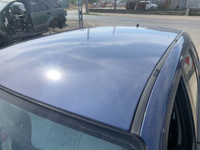 bontott MAZDA 323 Bal első Ajtó (Részeivel)