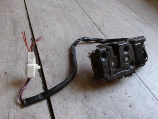 bontott MAZDA 323 Bal első Ajtózár